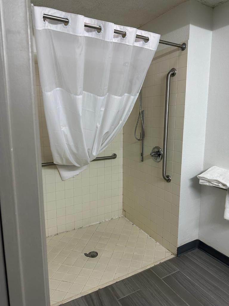 Quality Inn & Suites Decatur Priceville I-65 Екстериор снимка