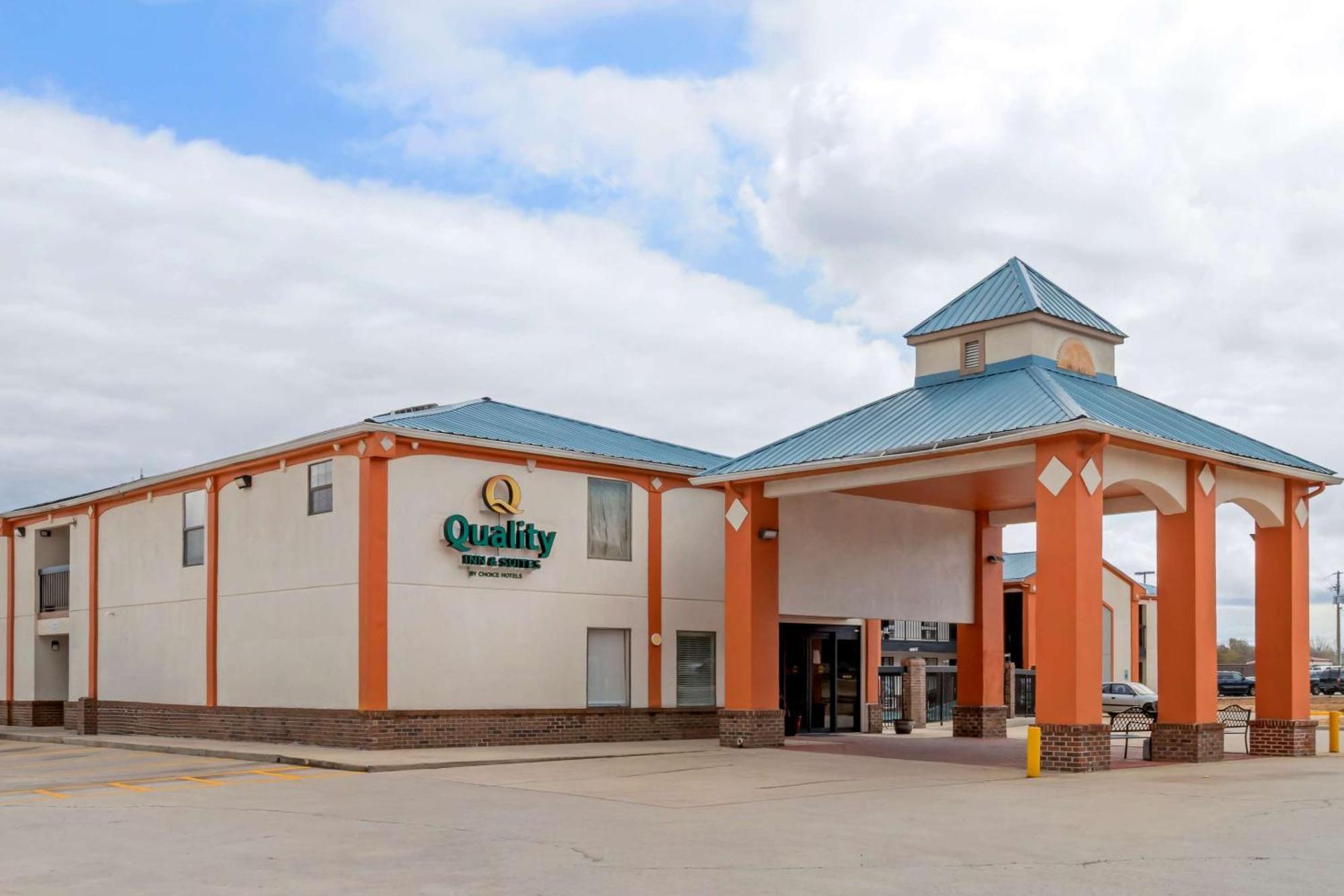 Quality Inn & Suites Decatur Priceville I-65 Екстериор снимка